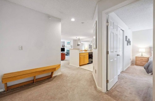 Ludlow Condo | Mountain Escape 3 BR Condo at Okemo w/Fireplace
