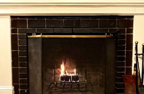 Adams House | Mountain getaway in the Berkshires - walk to trails & town!