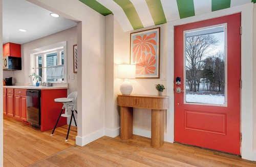 North Conway House | Mountain Getaway: Outdoor Games Sauna Hot tub