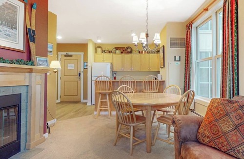 Stratton Mountain Condo | Mountain Home w/Balcony, Pool Views, Shared Pool, Hot Tub, Free WiFi, Fireplace