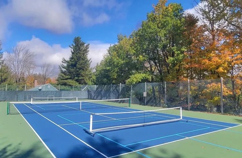 West Dover Condo | MOUNTAIN, LAKE & BOATING, POOL, GOLF, PICKLEBALL/TENNIS COURT