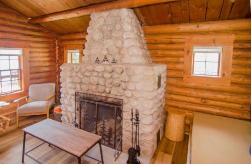 Westmore Hotel | Mountain Lake Cottages