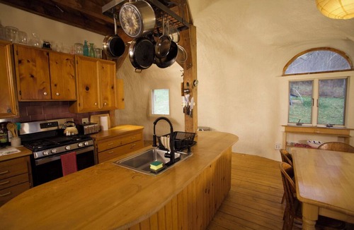 North Pownal House | Mountain Sanctuary Dome Rustic Solitude 5BR