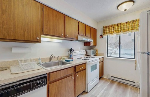 Waterville Valley Condo | Mountain townhome: seasonal pool, ski shuttle & walk to town
