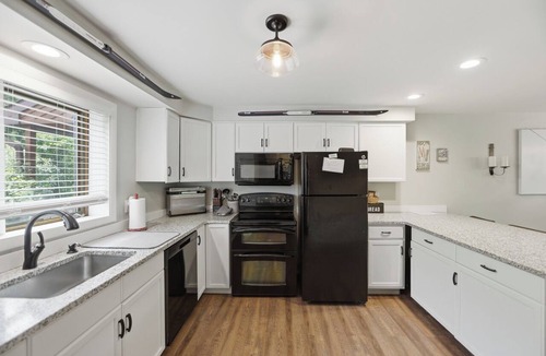 North Creek House | Mountain Townhome | Covered Heated Pool + Game Lounge | Hedges by AvantStay