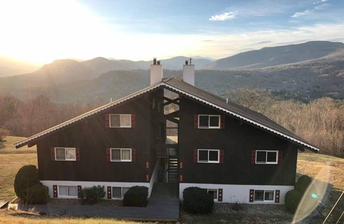 Jackson Ski Chalet | *Mountain View Chalet | Story Land| 2BR + Sleeps 8