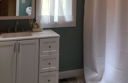 Hillsboro House | Mountain View Cottage