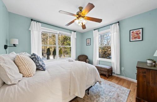 North Conway Apartment | Mountain View Home with Hot Tub