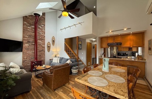 Carroll County House | Mountain Viewpoint | Retreat Close to all the Fun