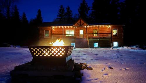 Franconia House | Mountain Views! Copper Cannon Lodge in Franconia