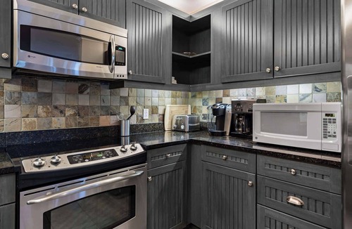 Ludlow Condo | Mountain Vista 3-BR Haven at Jackson Gore Resort