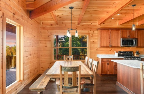 Center Conway Cabin | Mountain Vista | Luxe Log Cabin | Impressive Views