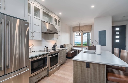 Ludlow Condo | Mountainside 1-BR Ski-In/Out Okemo Retreat