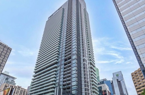 Toronto Entertainment District Condo | Move in Ready RogersCenter CN Tower 2B2B City Lakeview &Free Parking