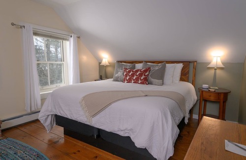 Stowe Bed & Breakfast | Mt Mansfield Suite+Breakfast @ Brass Lantern Inn