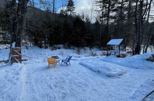 Wardsboro House | Mt Snow/Stratton Ski Cottage w/scenic water views