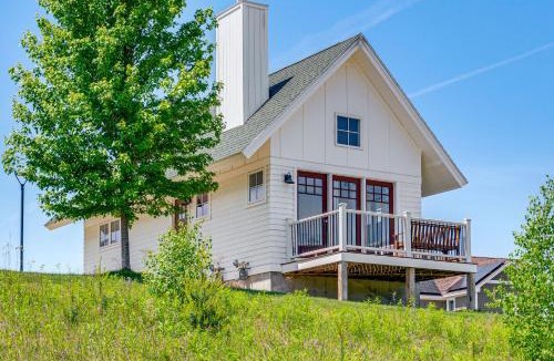 Thornton House | Mtn Views + Resort Perks: Cozy Cottage in Thornton