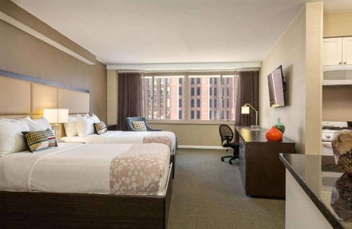 Logan Square Hotel | Museum Mile Stay | Gym. Rooftop Pool. Full Kitchen