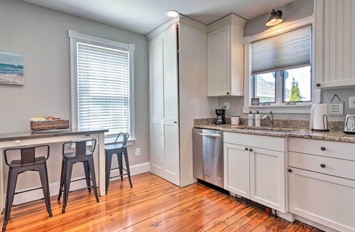 Mystic - New London Apartment | Mystic Refuge w/Patio < 1 Mi to Downtown!