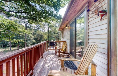 West Tisbury House | Nana's Rear Treehouse