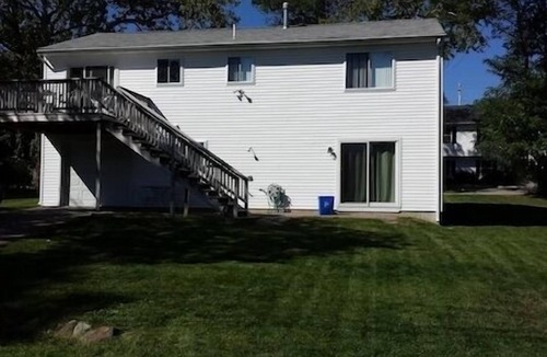 Bonnet Shores House | Narragansett Bonnet Shores Vacation Rental 5 Bed 2 bath CentralAir on main level