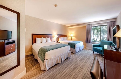 Southbury Hotel | Nature-Inspired Stays Near Lake Zoar, Southford Falls & Larkin Trail - 4 Units