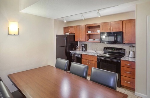 The Point Resort | Nautical Comfort in Newport – Spacious 2-Bedroom at Club Wyndham Long Wharf