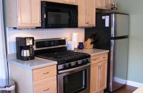 Biddeford Apartment | Near Biddeford Pool. Quiet, Private, Hideaway.