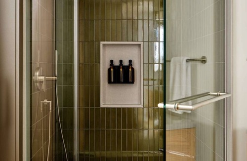 Lower Allston Hotel | Near Cambridge | Restaurant. Gym + On-Site Bar