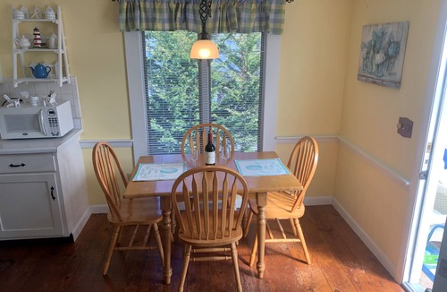 South Dennis House | Near Follins Pond in South Dennis. Roomy and adorable!