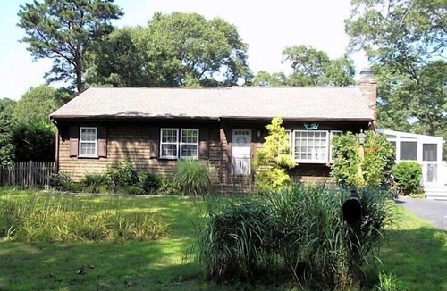 South Dennis House | Near Follins Pond in South Dennis. Roomy and adorable!