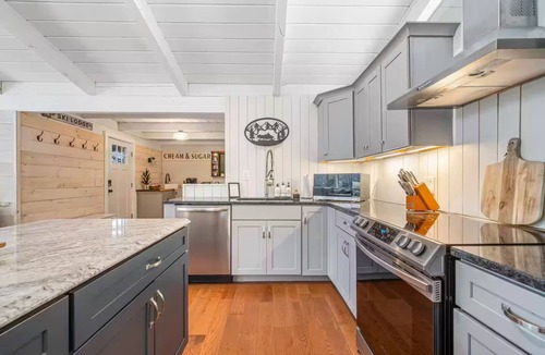 Gilford House | Near Gunstock & Lake - Modern Hot Tub Ski Chalet