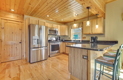 South Pond Shores Cabin | Near Ponds, Hiking & Mtn Biking! Greenwood Cabin