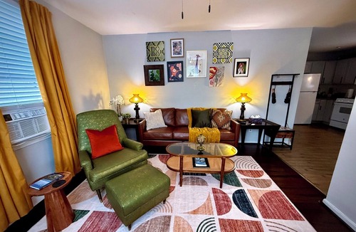 Wanskuck Apartment | Near Providence College 2 Bed w/Laundry & Parking