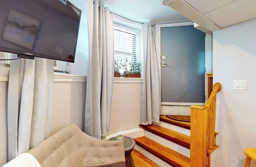 Longwood Apartment | Near Public Transport, Fenway, BU, Longwood Med
