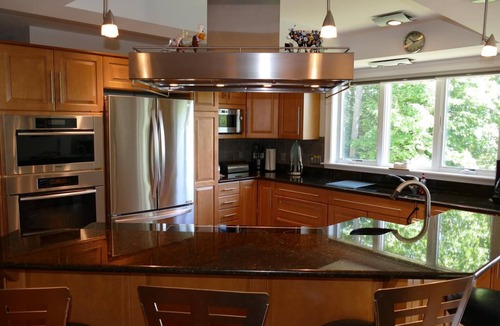 Bartlett House | Near Story Land, Full Gourmet Kitchen, Crib, Views