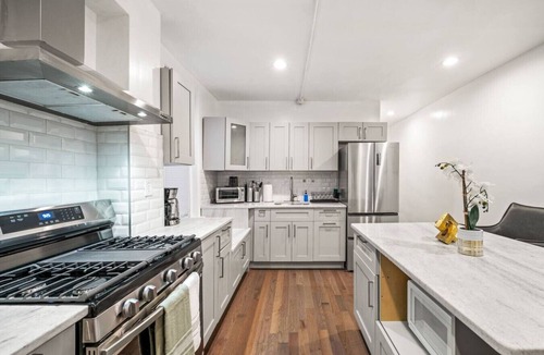 Southwark Apartment | New 1 BD in Prime Philly Location with King Bed