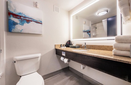 Danbury Apartment | New 1-bedroom hotel suite in peaceful Danbury with kitchen