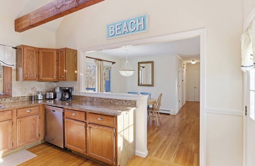 East Harwich House | New! 4BR Fire Pit, Ping Pong, Movie Room