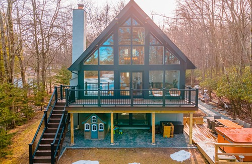 Pocono Summit House | New! All season lakefront house with hot tub!
