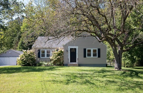 Williamstown House | NEW! Berkshire Bliss. Cheery & comfortable private home in Williamstown Center