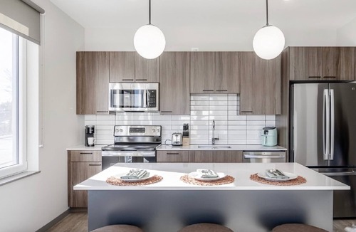 Allston Apartment | New! Boston 4 Bedroom - 3 bathroom suite with full kitchen plus washer and dryer.