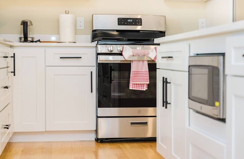 West Codman Hill - West Lower Mills Apartment | New Built & Modern 3BR Boston w/Parking, Pet Friendly near Franklin Park 602