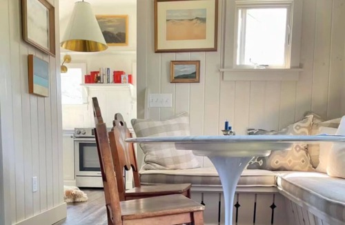 Commercial Street Cottage | *NEW* Classic Beach Cottage, Parking, West End