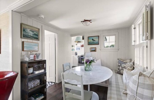 Commercial Street Cottage | *NEW* Classic Beach Cottage, Parking, West End