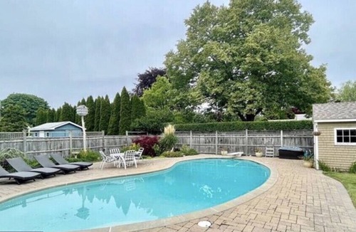 Newport East House | NEW! Comfort, Spacious 2300sqft, minutes to Newport