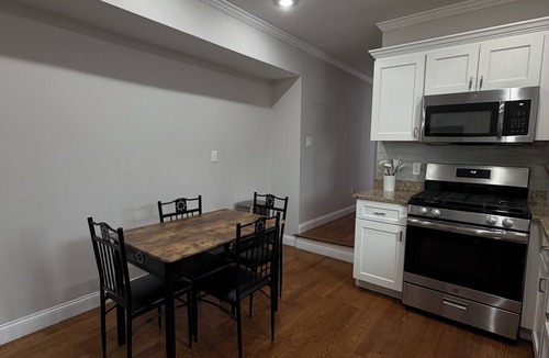 East Somerville Apartment | New - Cozy 2br - Near Union Sq - Family Friendly