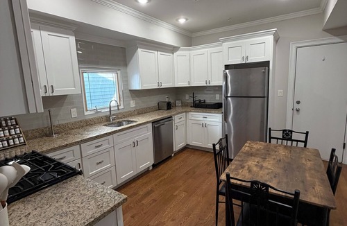East Somerville Apartment | New - Cozy 2br - Near Union Sq - Family Friendly