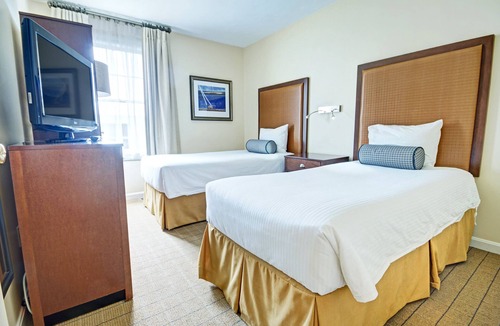 The Point Resort | New England Charm - Waterfront 2BR Deluxe w/ Fishing, Sailing, Croquet & More