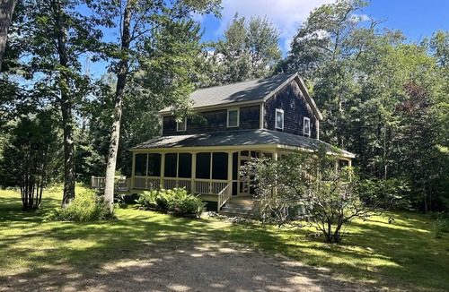 Round Pond House | New England Cottages - Round Pond, Moxie Bay - Pemaquid Peninsula